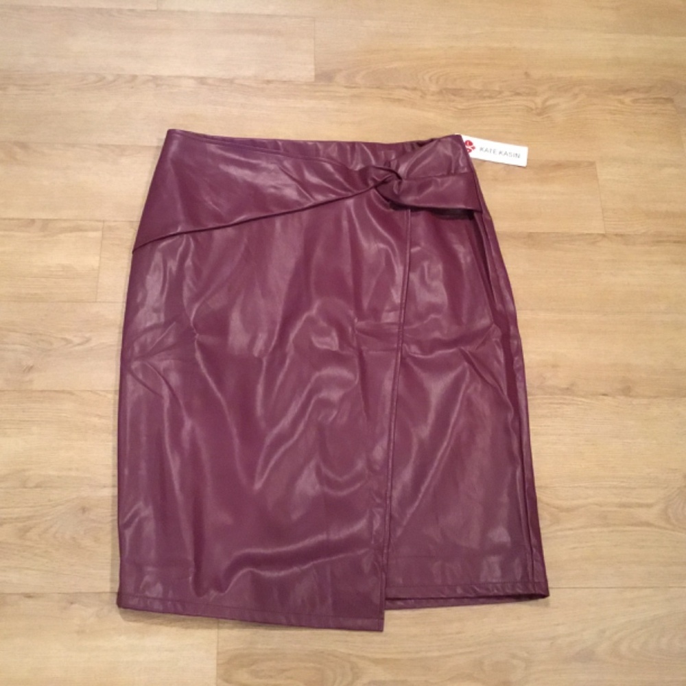 NWOT Women’s Faux Leather Knee Length Knot Front Wrapped Pencil Skirt - Picture 4 of 5